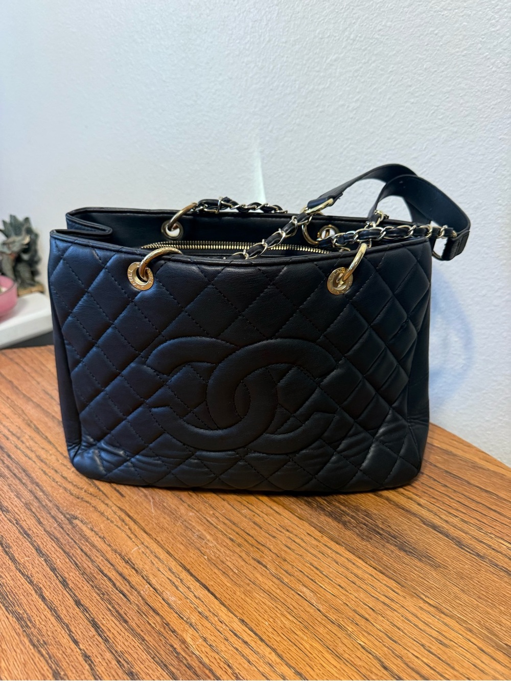 Black Quilted Leather Shoulder Bag with Chain Strap